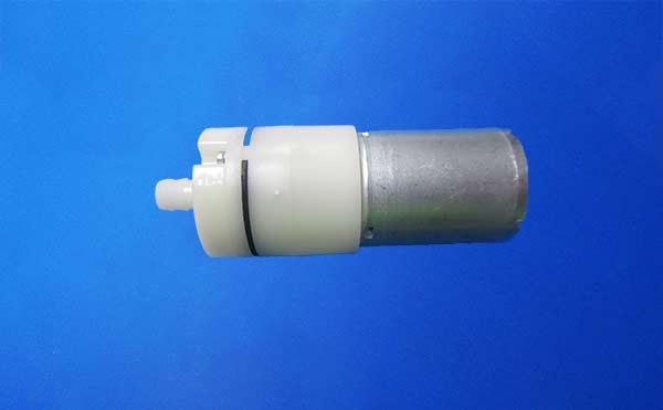 微型直流氣泵PYP370側(cè)面 微型直流氣泵PYP370側(cè)面
